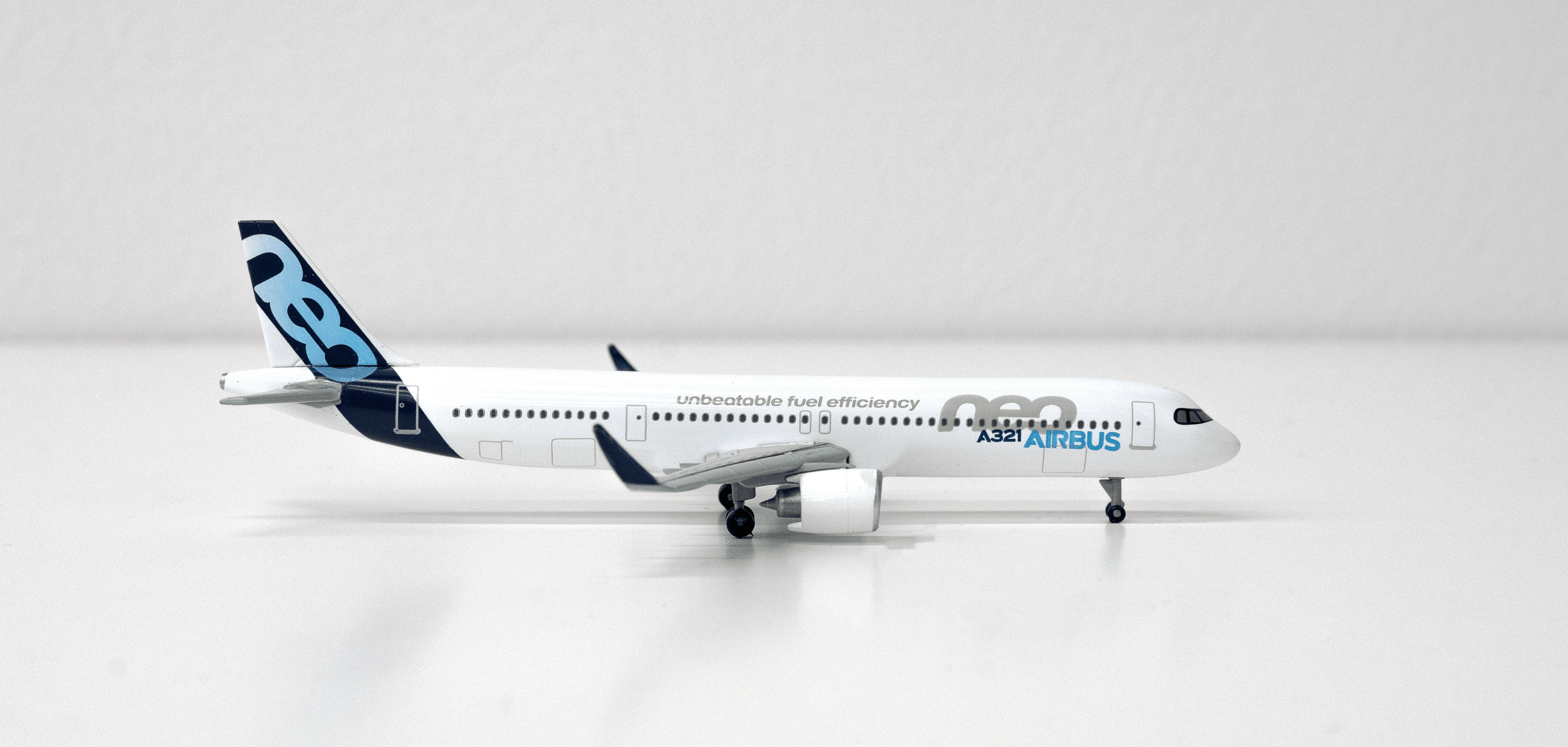 A321 neo  1/400