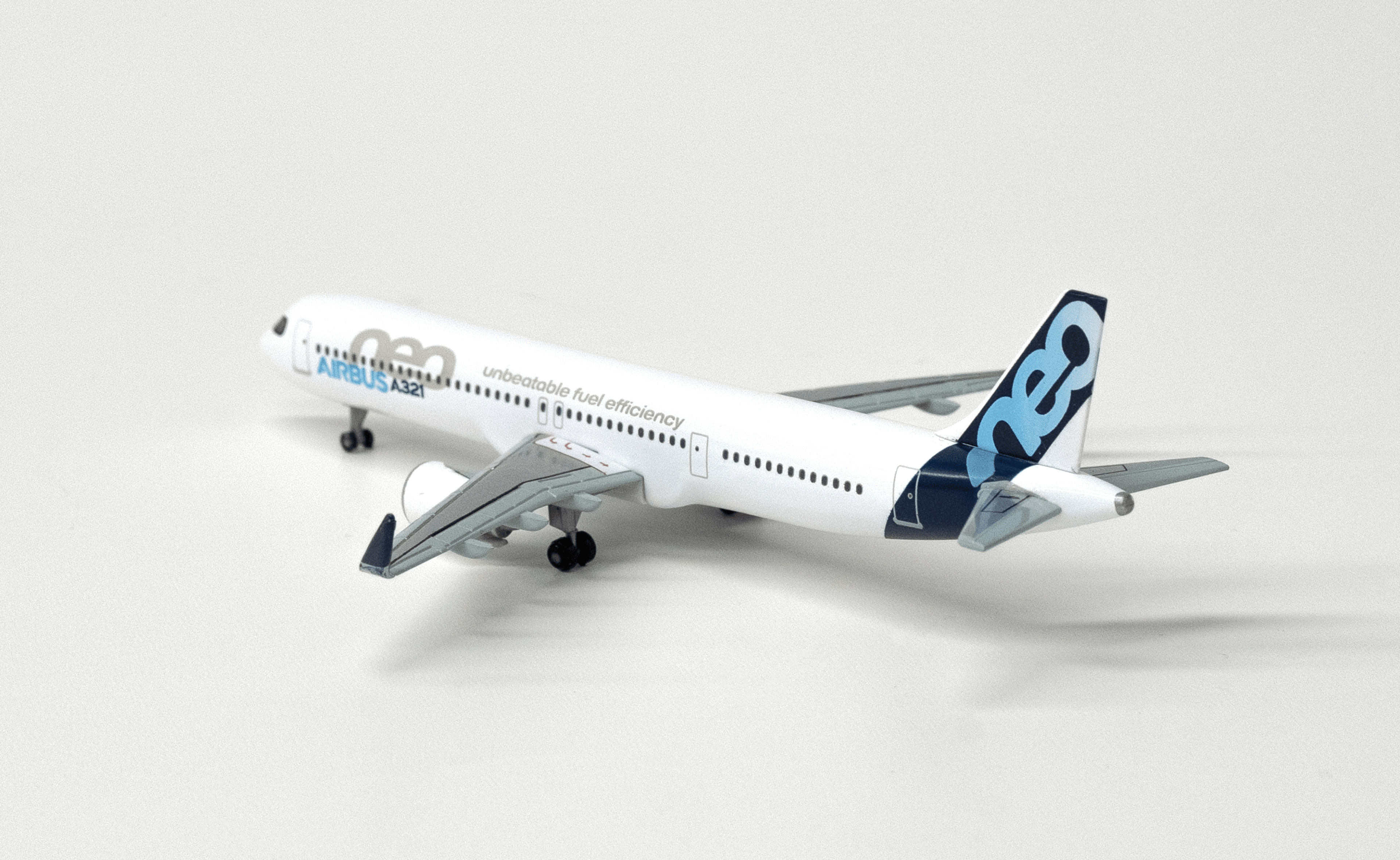 A321 neo  1/400