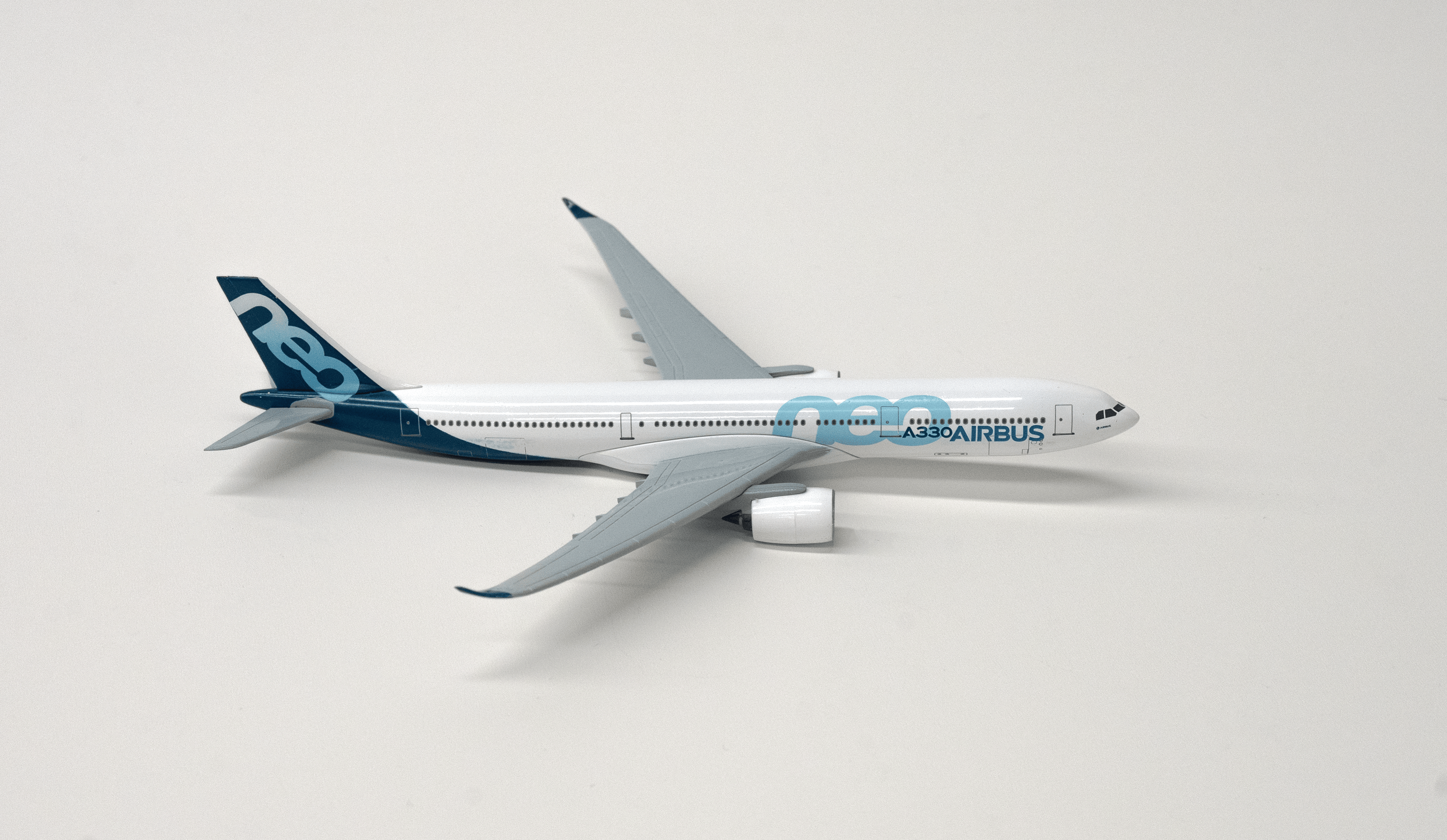 A330neo  1/400