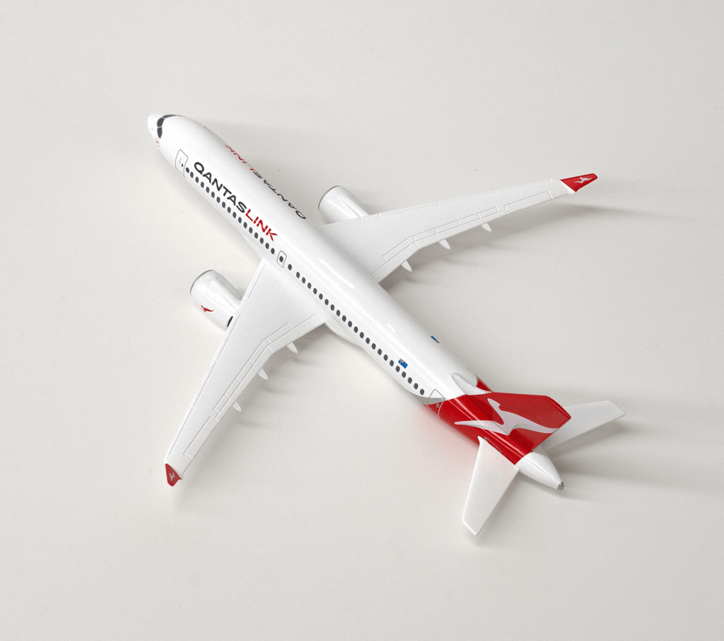 Qantas A220-300  1/200