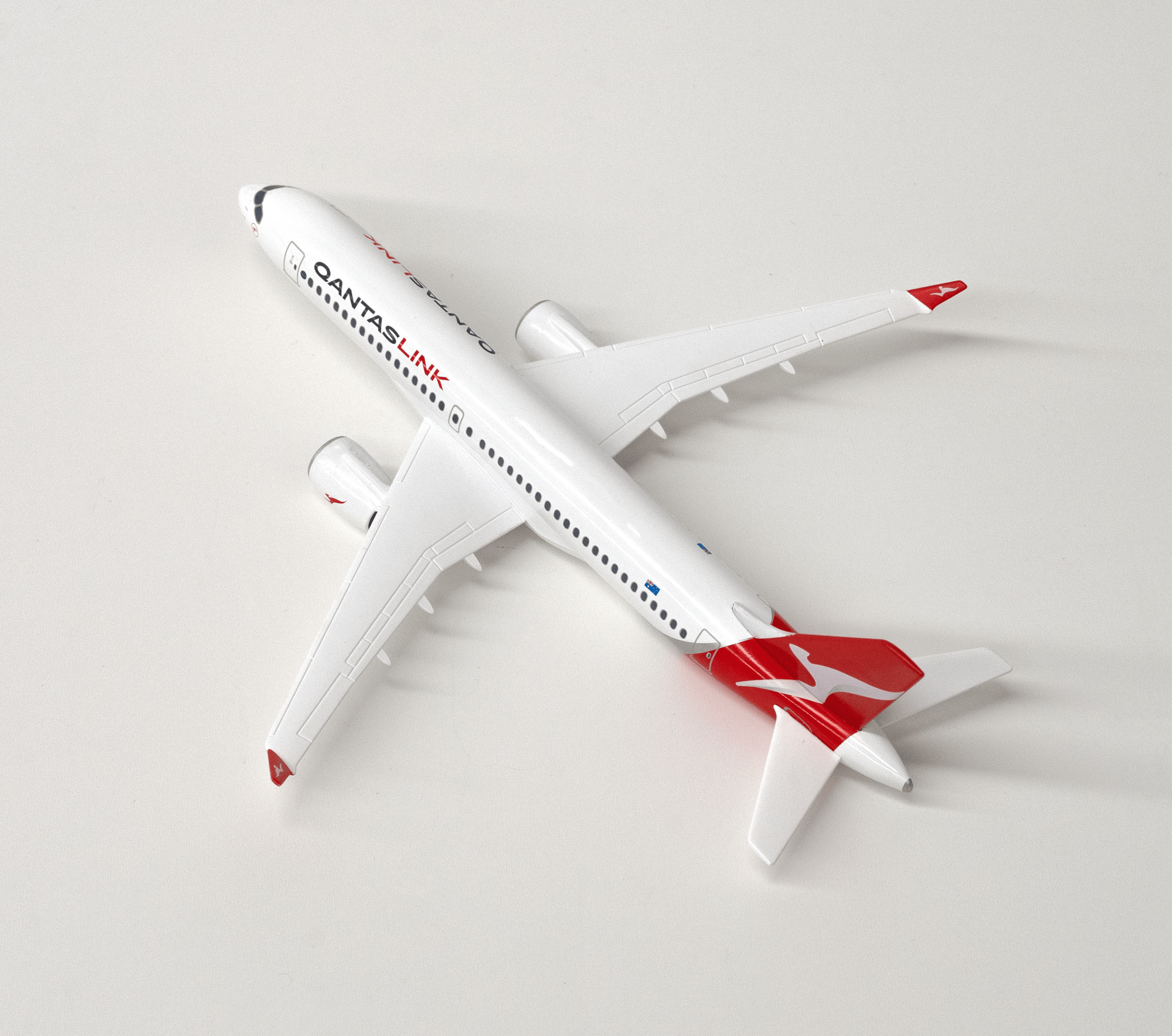 Qantas A220-300  1/200