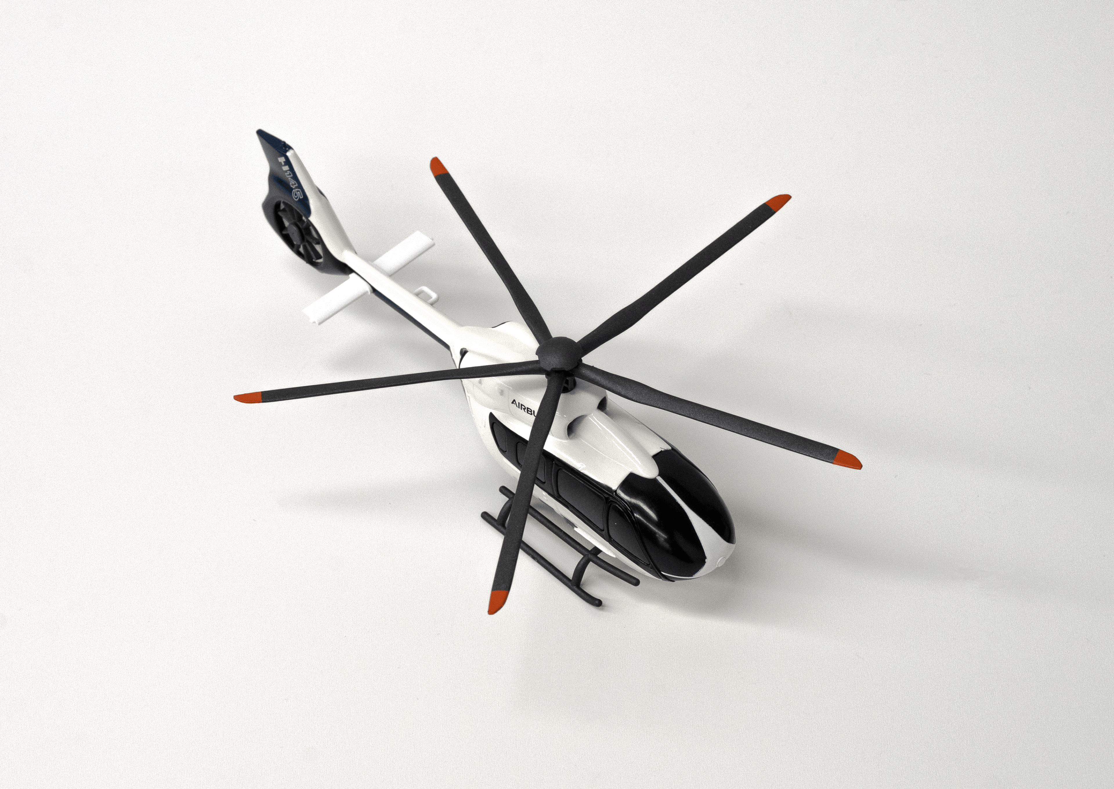 H145  1/72