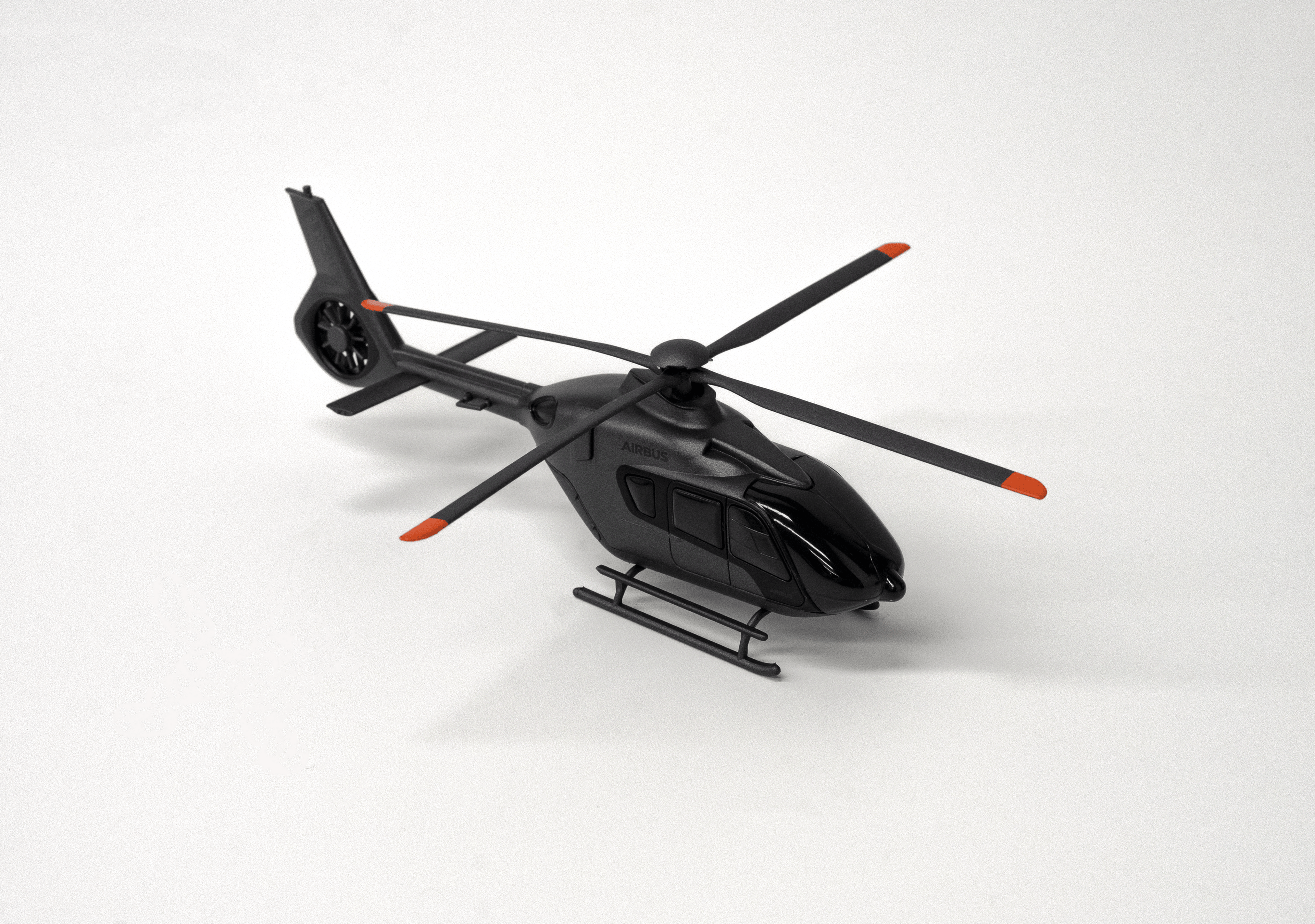 H135 VIP Model  1/72