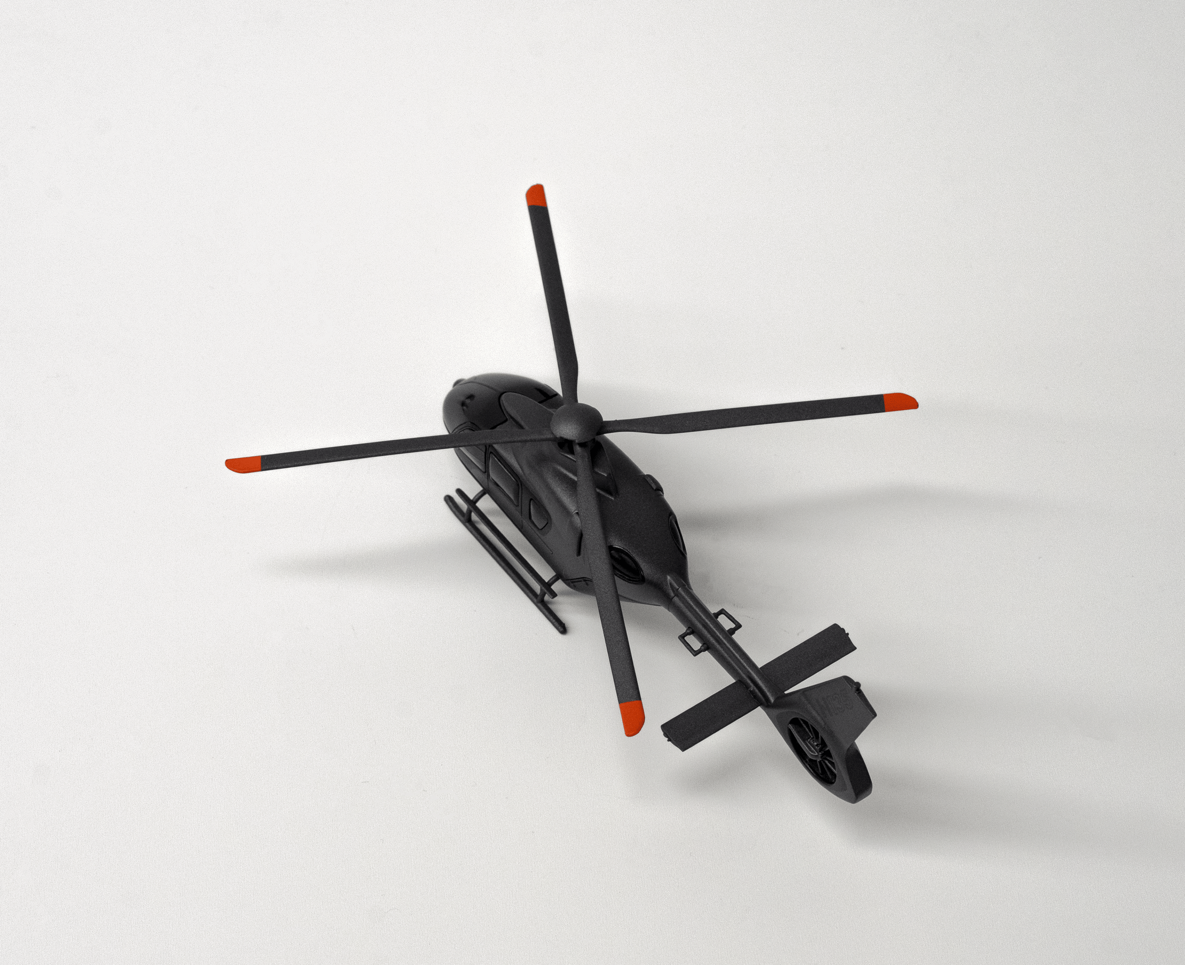H135 VIP Model  1/72