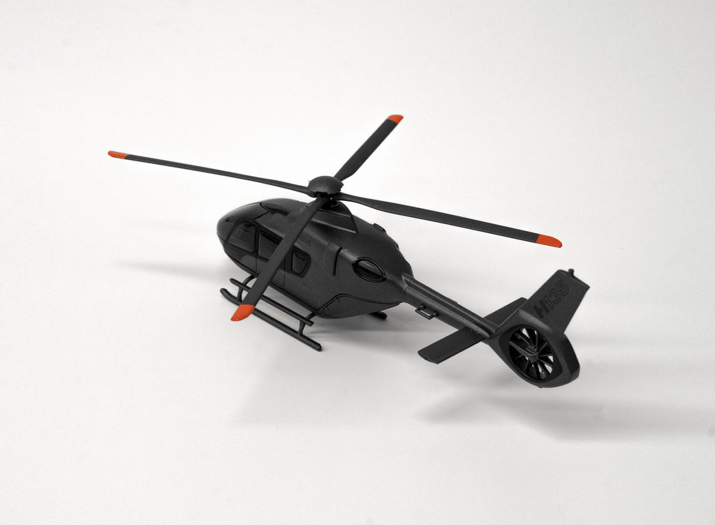 H135 VIP Model  1/72