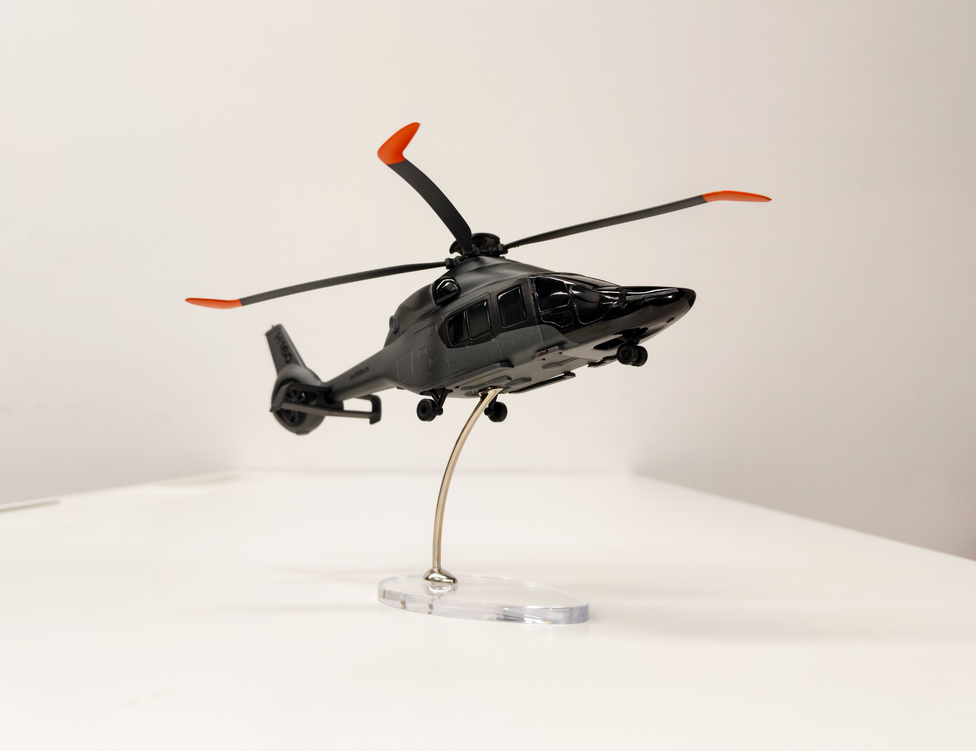 H160 VIP Model  1/72