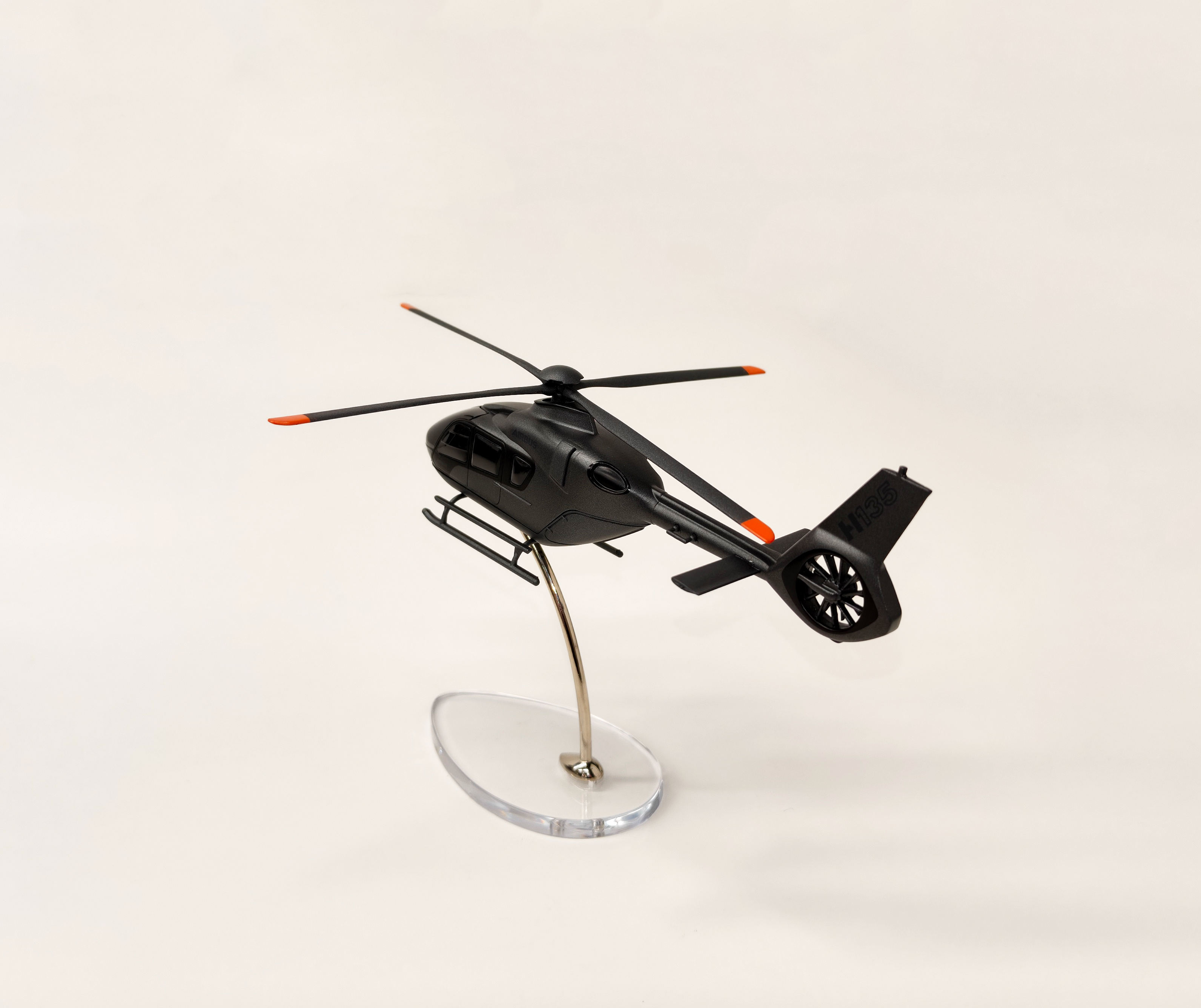 H135 VIP Model  1/72