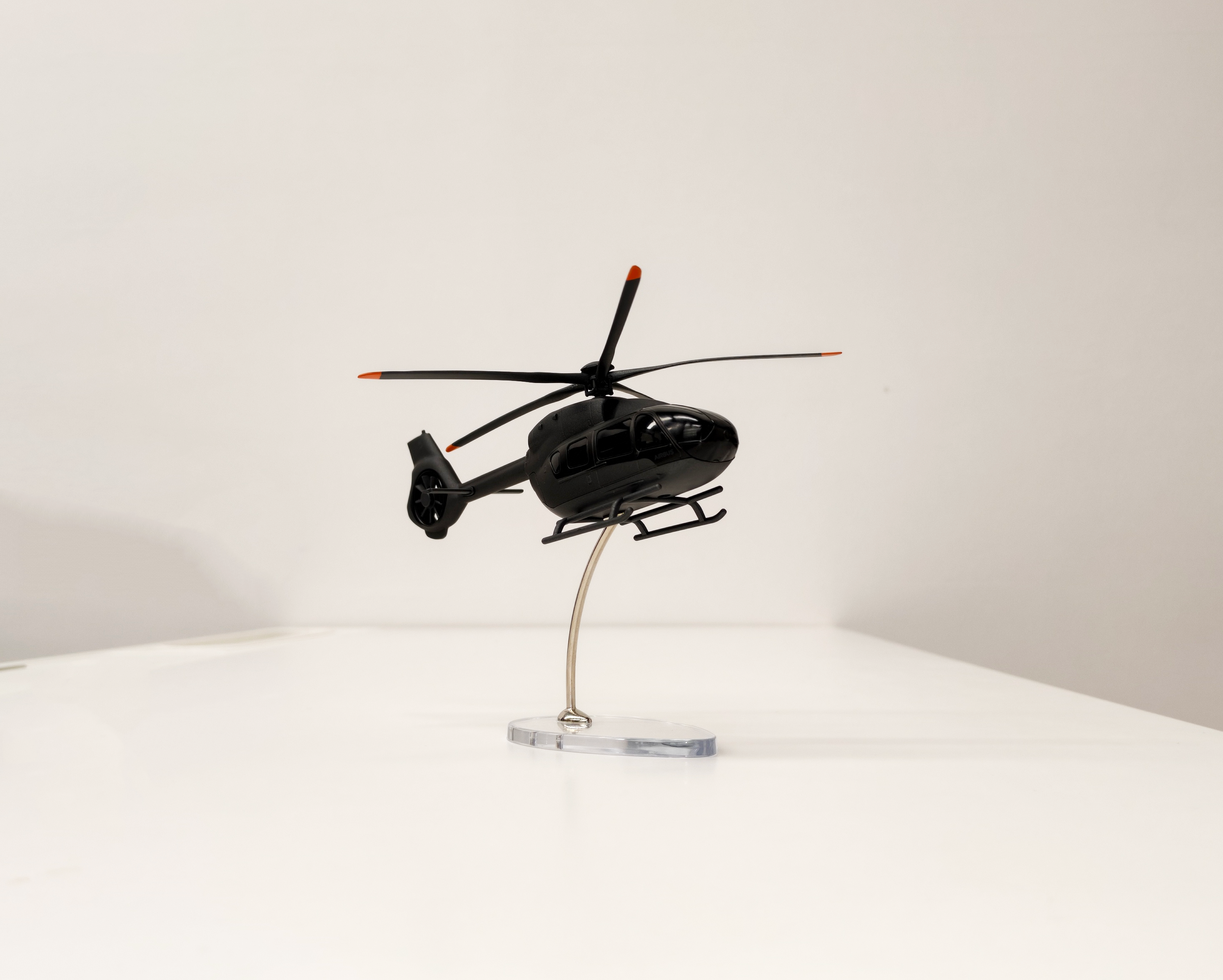 H145 VIP Model  1/72