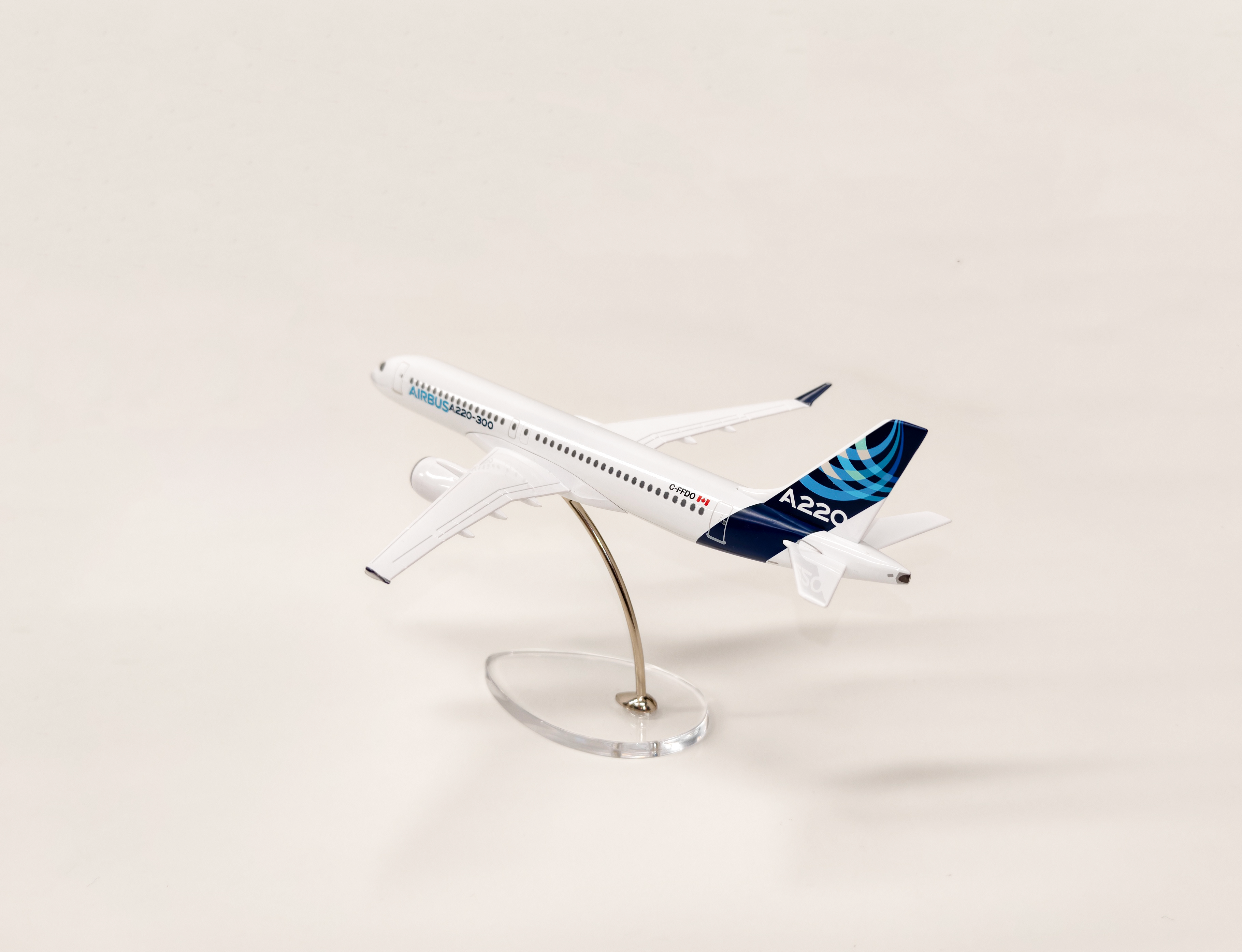 A220-300  1/200